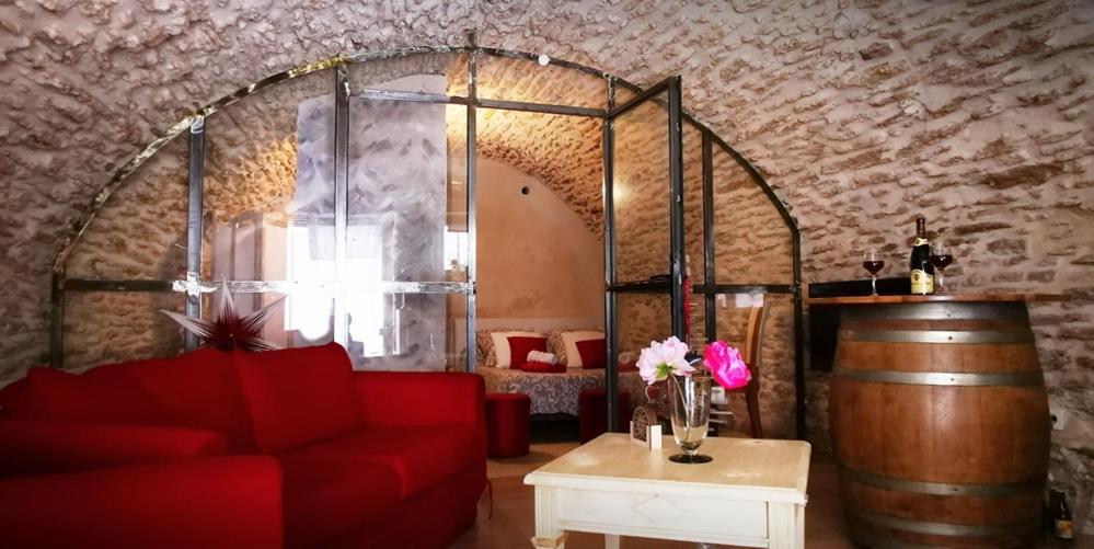 Chambre D Hote De Charme Avec Plein D Authenticite Du 13 Eme Siecle Châteauneuf-du-Pape Exterior foto